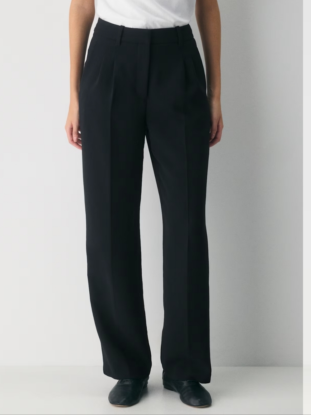 NWT Aritzia Effortless Pant